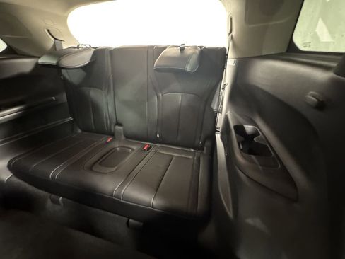 Certified 2026 INFINITI QX60 Luxe w/ Family Package image 34