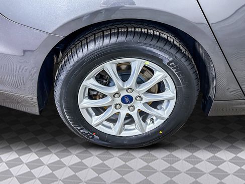 Used 2018 Ford Fusion S image 32