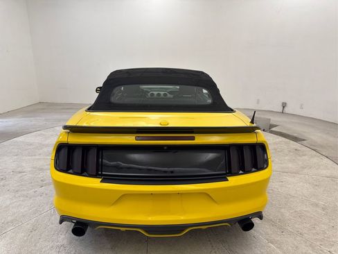 Used 2015 Ford Mustang Premium RWD image 27