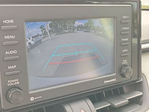 Used 2021 Toyota RAV4 XLE AWD/4WD image 25