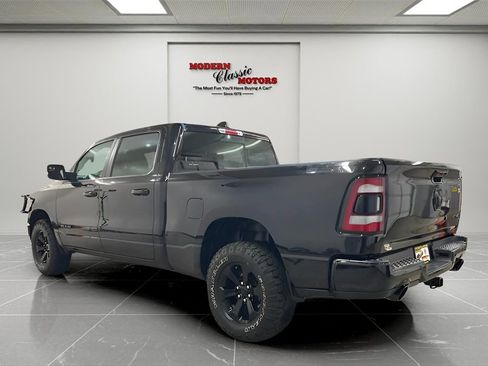 Used 2019 RAM 1500 Sport w/ Black Appearance Package image 4