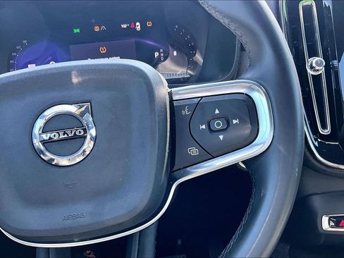 Used 2025 Volvo XC40 B5 Core AWD/4WD image 26