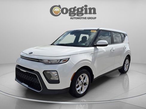 Used 2020 Kia Soul S FWD image 1