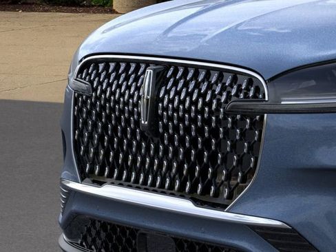 New 2026 Lincoln Aviator AWD image 18