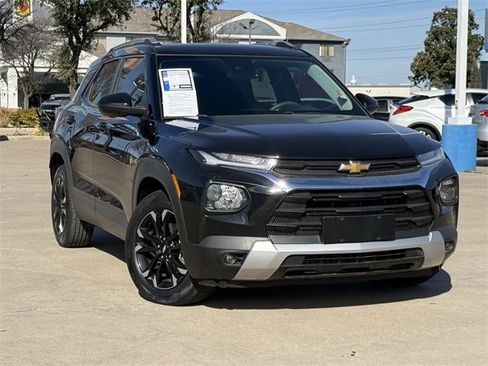 Certified 2023 Chevrolet TrailBlazer LT w/ Convenience Package image 2