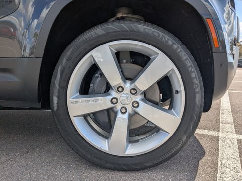 Used 2023 Land Rover Defender 130 First Edition image 10