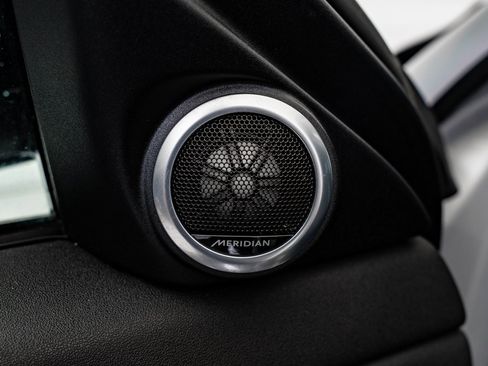 Used 2023 Land Rover Range Rover Evoque R-Dynamic SE image 27