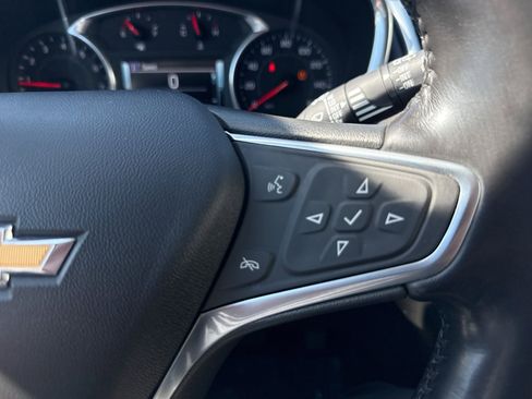 Used 2018 Chevrolet Equinox Premier w/ Infotainment II Package AWD/4WD image 19