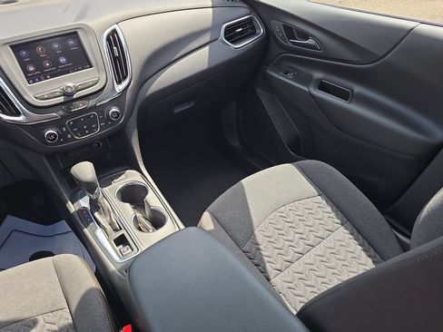 Used 2024 Chevrolet Equinox LT FWD image 33