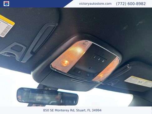 Used 2018 Dodge Charger R/T w/ Navigation & Travel Group RWD image 35
