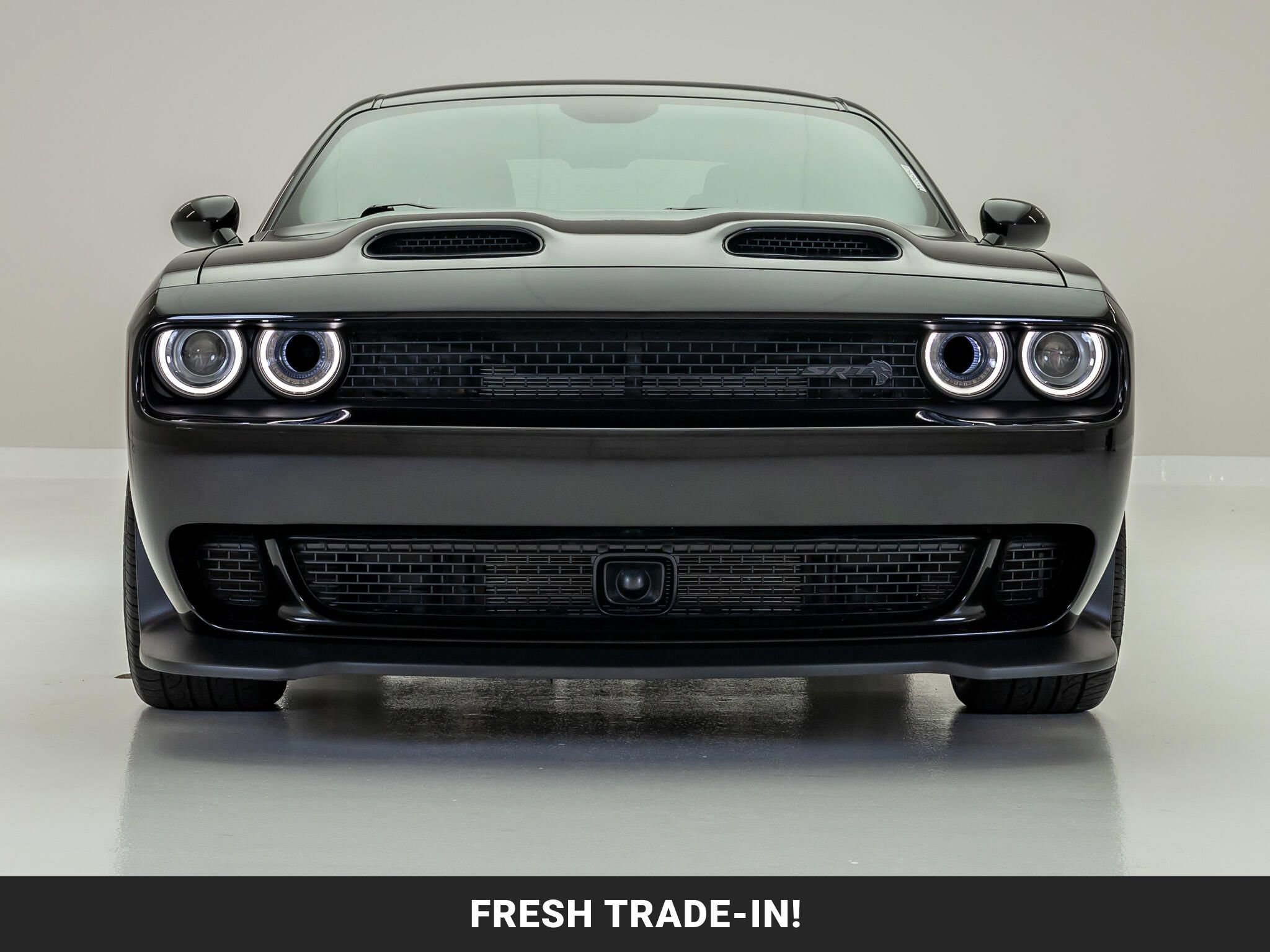 Used 2023 Dodge Challenger SRT Hellcat w/ Driver Convenience Group RWD image 3