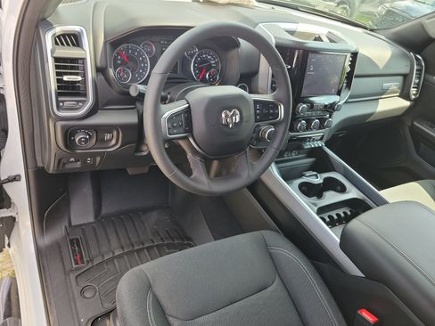 Used 2025 RAM 1500 Big Horn RWD image 12