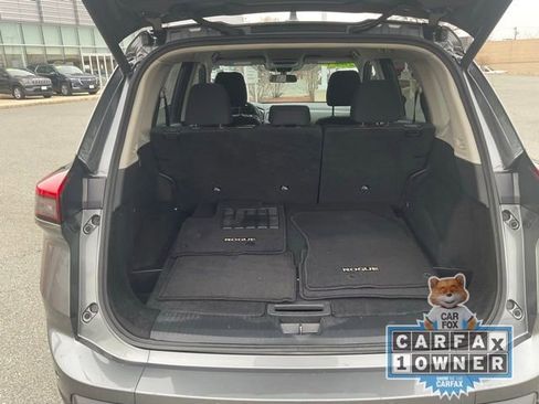 Certified 2024 Nissan Rogue SV image 9