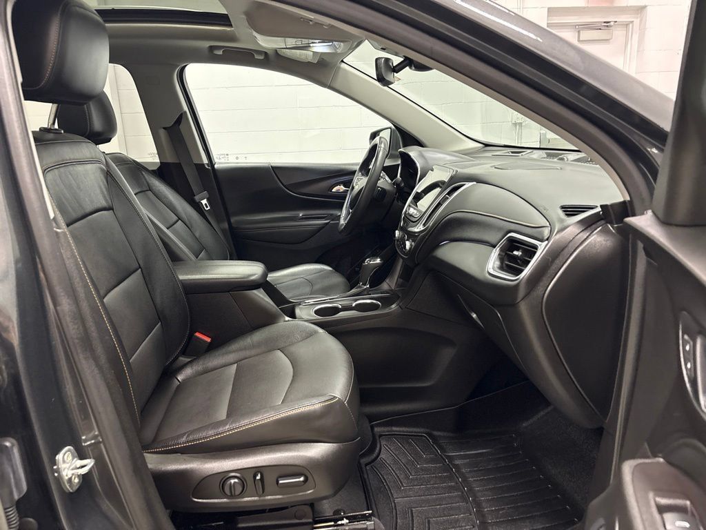 Used 2021 Chevrolet Equinox Premier AWD/4WD image 37