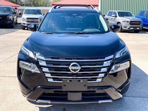 Used 2025 Nissan Rogue Platinum FWD image 7