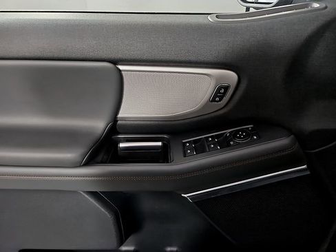 Used 2025 Ford Expedition Active image 15