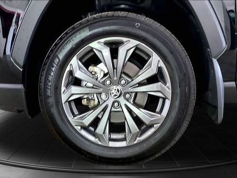 Used 2025 Toyota RAV4 Limited w/ Weather Package AWD/4WD image 9