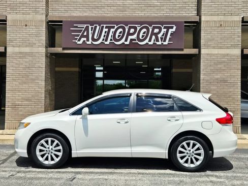 Used 2011 Toyota Venza FWD image 5