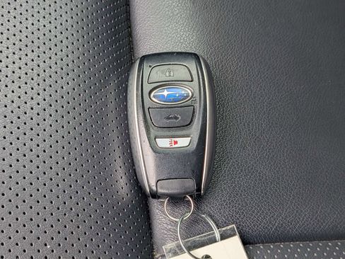 Used 2022 Subaru Ascent Limited AWD/4WD image 25