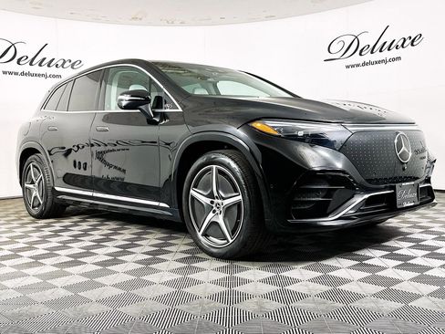 Used 2023 Mercedes-Benz EQS 580 4MATIC SUV image 1