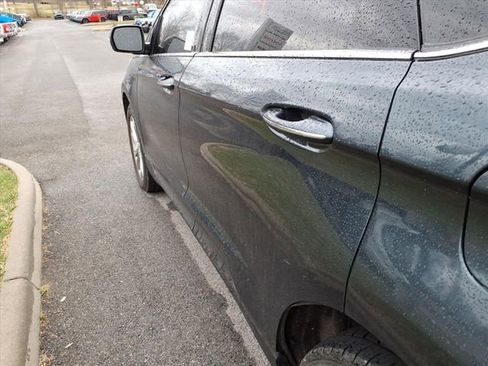 Used 2024 Ford Edge Titanium image 10