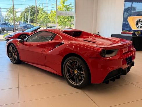Used 2018 Ferrari 488 Spider RWD image 12