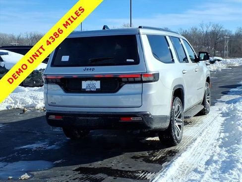 New 2026 Jeep Grand Wagoneer 4WD image 16