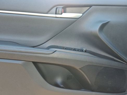 Used 2024 Toyota Camry XLE image 16