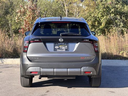 Certified 2025 Nissan Kicks SR w/ Illumination Package image 5