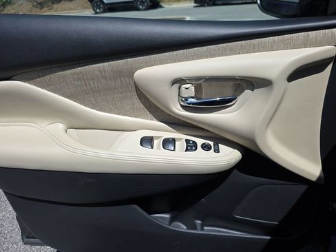 Used 2024 Nissan Murano SV FWD image 19