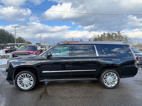 Used 2019 Cadillac Escalade ESV Platinum image 6