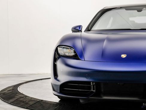 Used 2020 Porsche Taycan Turbo image 27