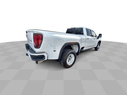 Used 2022 GMC Sierra 3500 Denali w/ Denali Ultimate Package AWD/4WD image 8