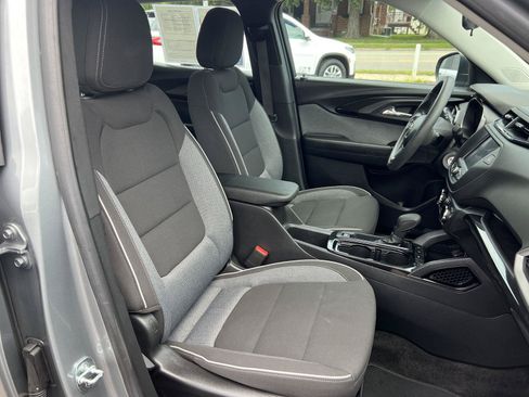 Used 2023 Chevrolet TrailBlazer LS FWD image 15