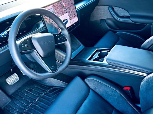 Used 2026 Tesla Model S Plaid AWD/4WD image 14