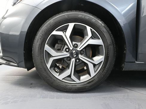 Used 2019 Kia Forte LXS image 16