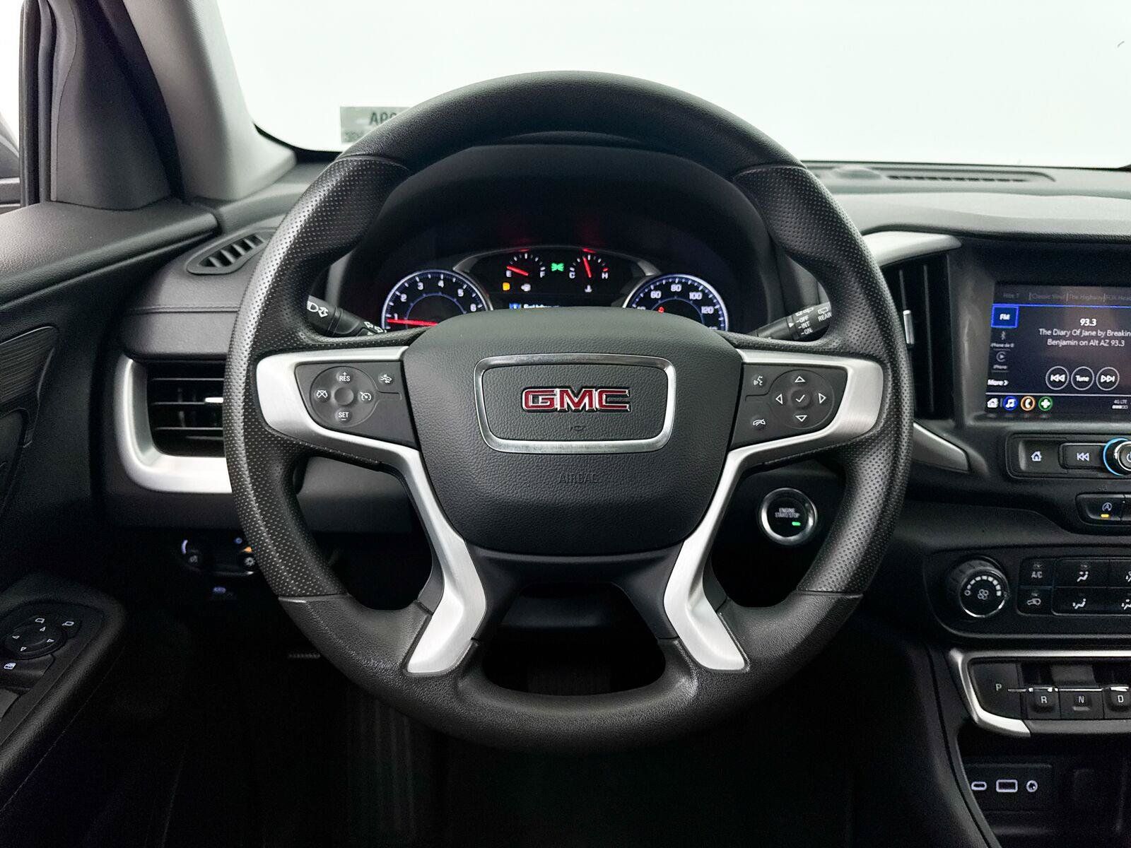 Used 2023 GMC Terrain SLE FWD image 3