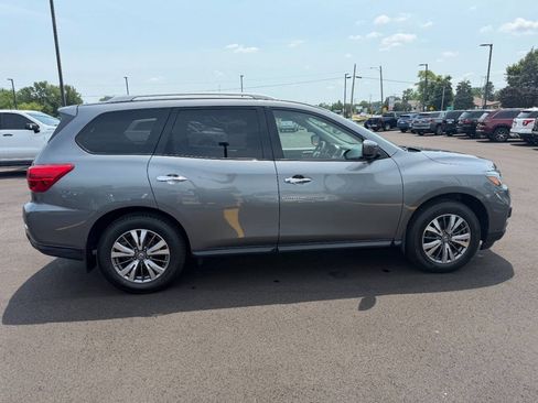 Used 2020 Nissan Pathfinder S AWD/4WD image 6