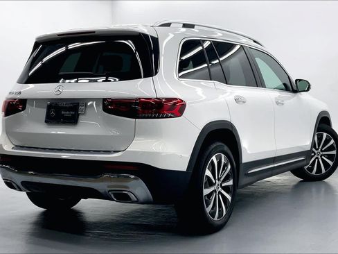 Certified 2023 Mercedes-Benz GLB 250 image 4