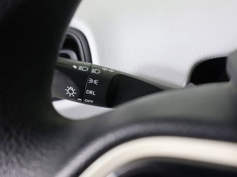 Used 2017 Toyota Prius Two w/ Carpet Mat Package image 23