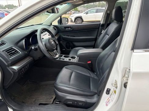 Used 2019 Subaru Outback 2.5i Limited AWD/4WD image 9