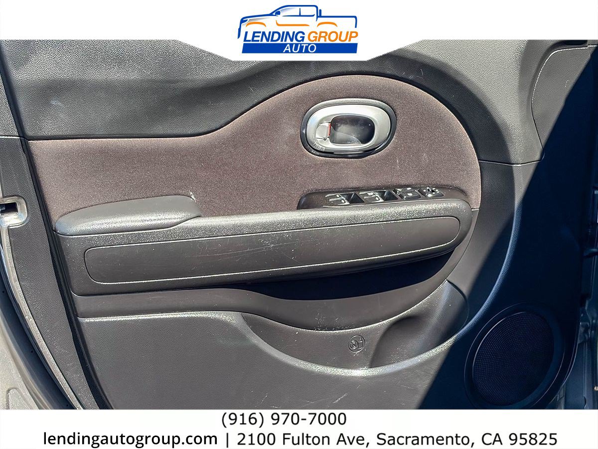 Used 2017 Kia Soul FWD image 19