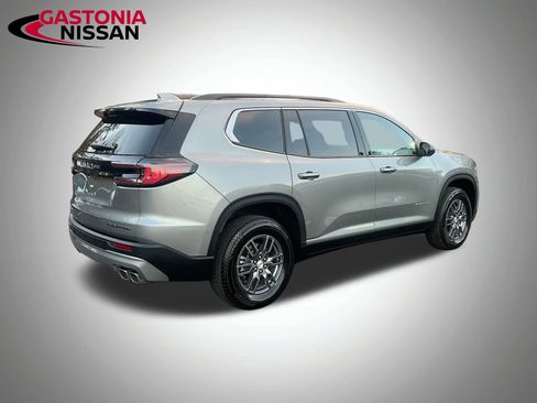 Used 2025 GMC Acadia Elevation image 9