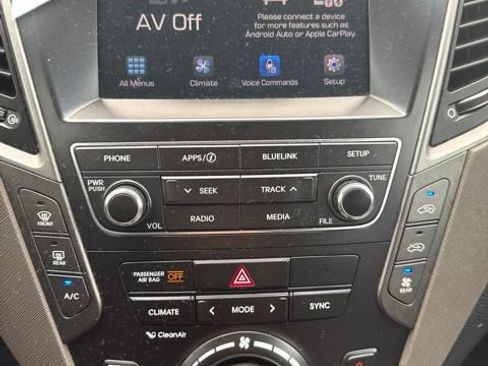 Used 2019 Hyundai Santa Fe XL SE FWD image 7