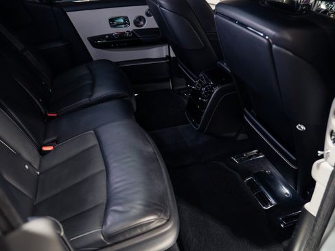Used 2020 Rolls-Royce Phantom Sedan RWD image 23