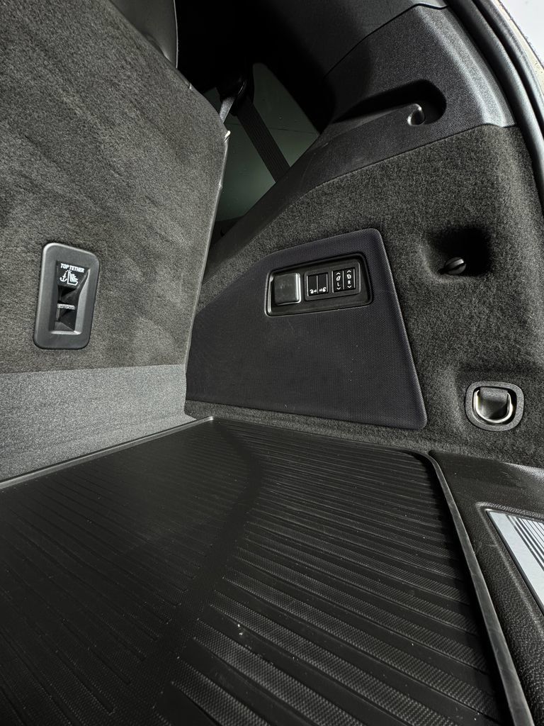 Used 2023 Cadillac Escalade V AWD/4WD image 10