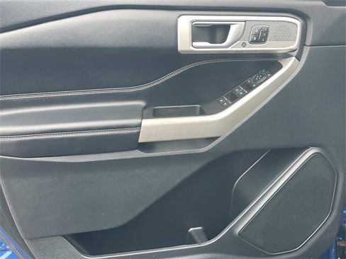 Certified 2022 Ford Explorer Limited w/ Hybrid Equipment Group 310A image 20