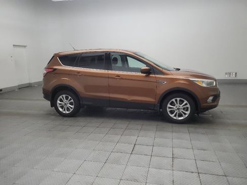 Used 2017 Ford Escape SE FWD image 11