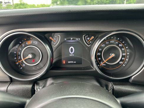 Used 2023 Jeep Wrangler Unlimited Sport AWD/4WD image 19