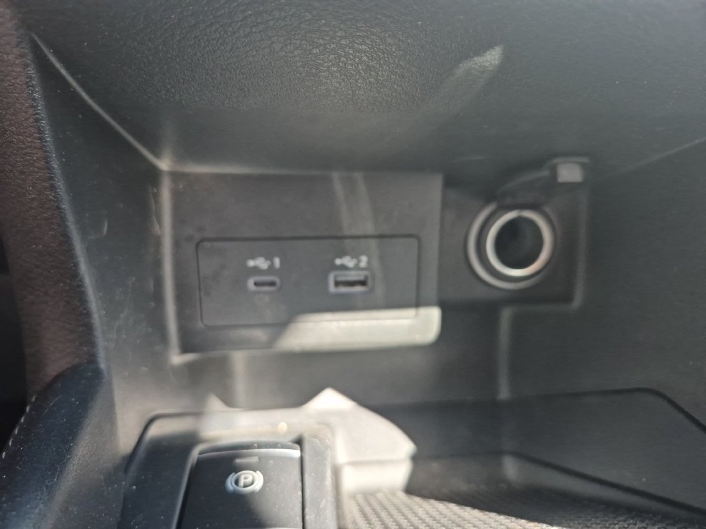 Used 2022 Nissan Kicks SV FWD image 18